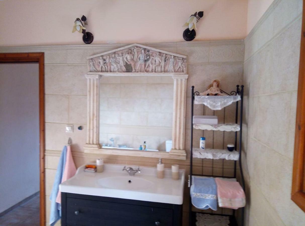 Villa Silvia Ágios Matthaíos Exterior foto